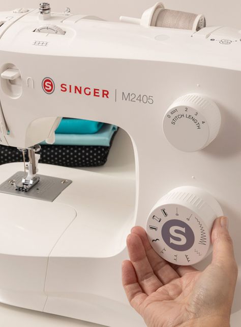 Máquina de Coser Singer M2405-2