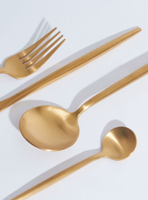 Set Cubiertos Modern Gold 24 Piezas-1