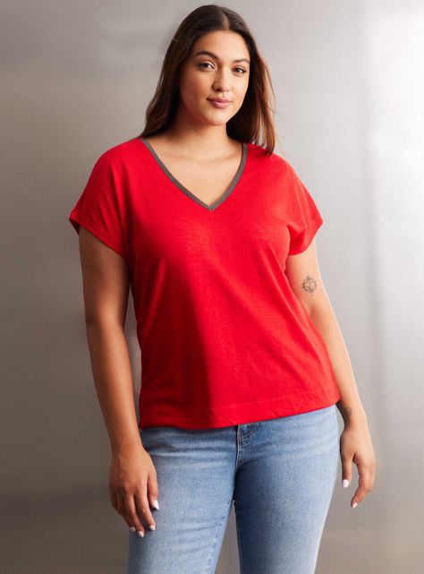 Polera con Aplicación en Escote-0