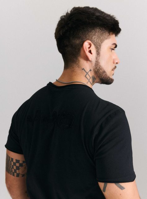 Polera Parche Tela Deshilachada Bordado Espalda-3
