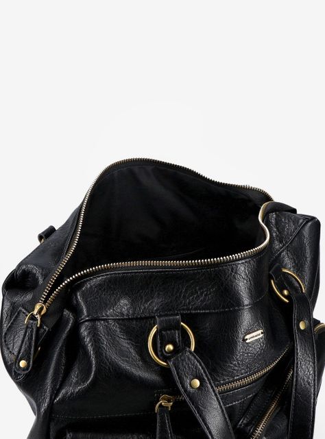 Mochila con Bolsillos y Detalles en Tachas Metálicas-3