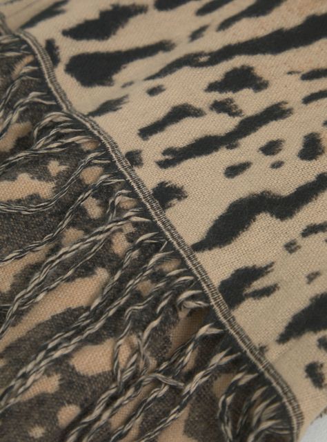 Chal Ruana Animal Print con Flecos-3