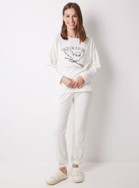 Pijama Largo Terciopelo Marfil Hogwarts-0