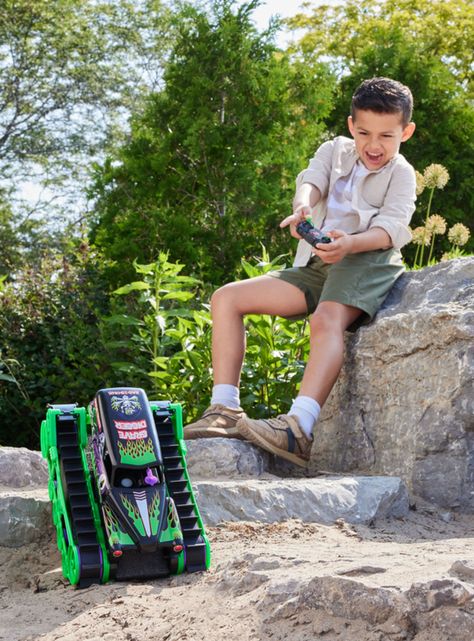 Grave Digger Trax con Control Remoto-2