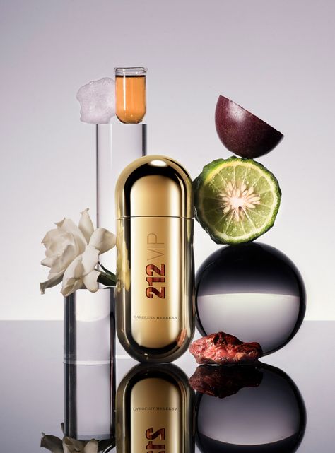 Perfume Carolina Herrera 212 Vip Mujer EDP 50 ml EDL-2