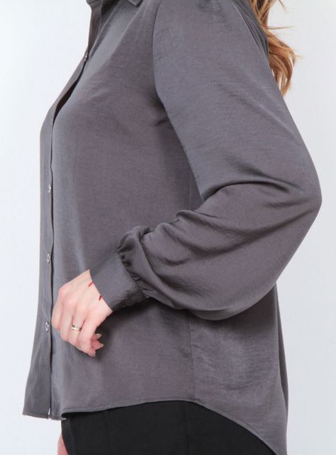 Blusa Manga Larga Sólida Abotonada en Delantero-2