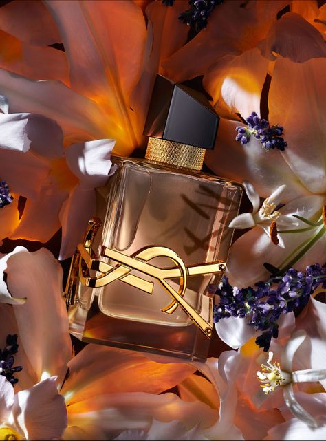Perfume  Libre Flowers & Flames EDP Mujer 30ml Yves Saint Laurent-2