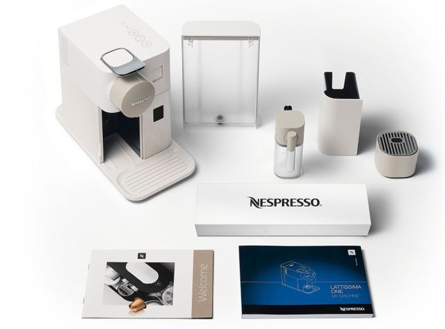 Cafetera de Cápsulas Nespresso Lattissima One White-3