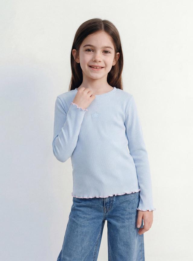 453