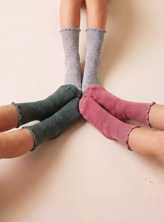 961