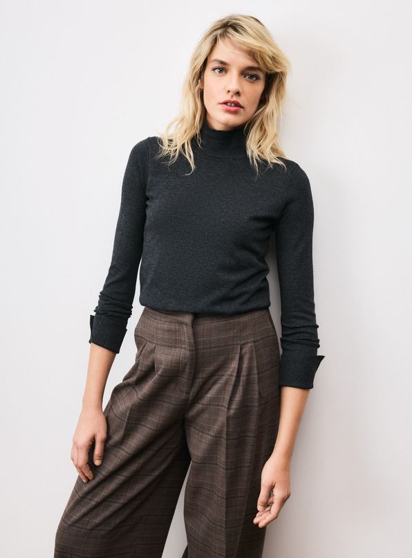 Gris Oscuro