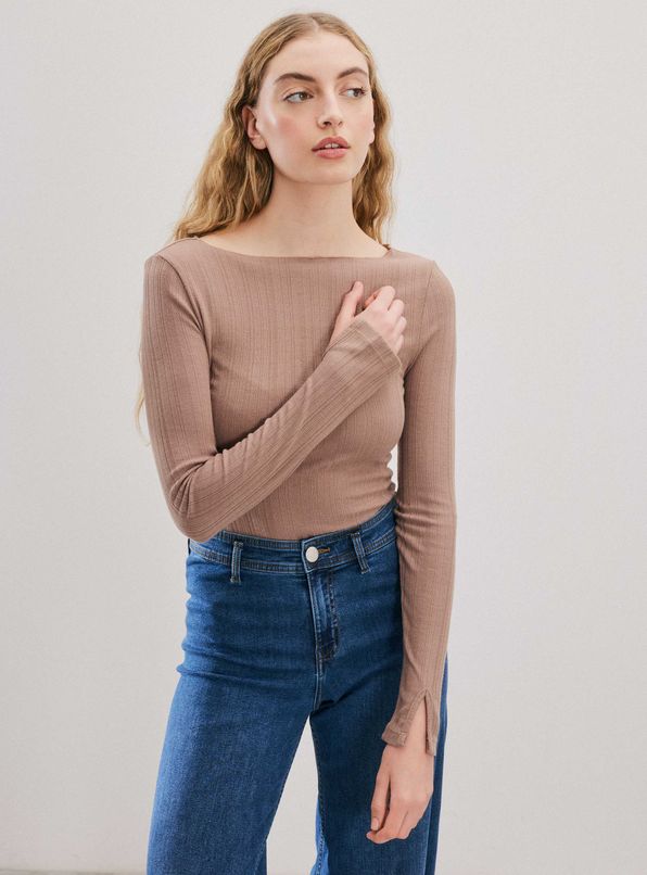 Beige Oscuro