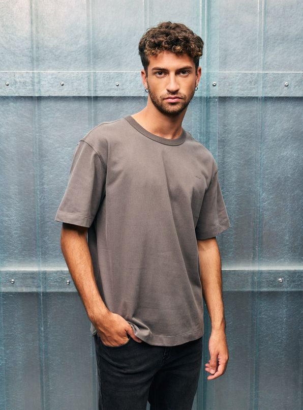 Gris
