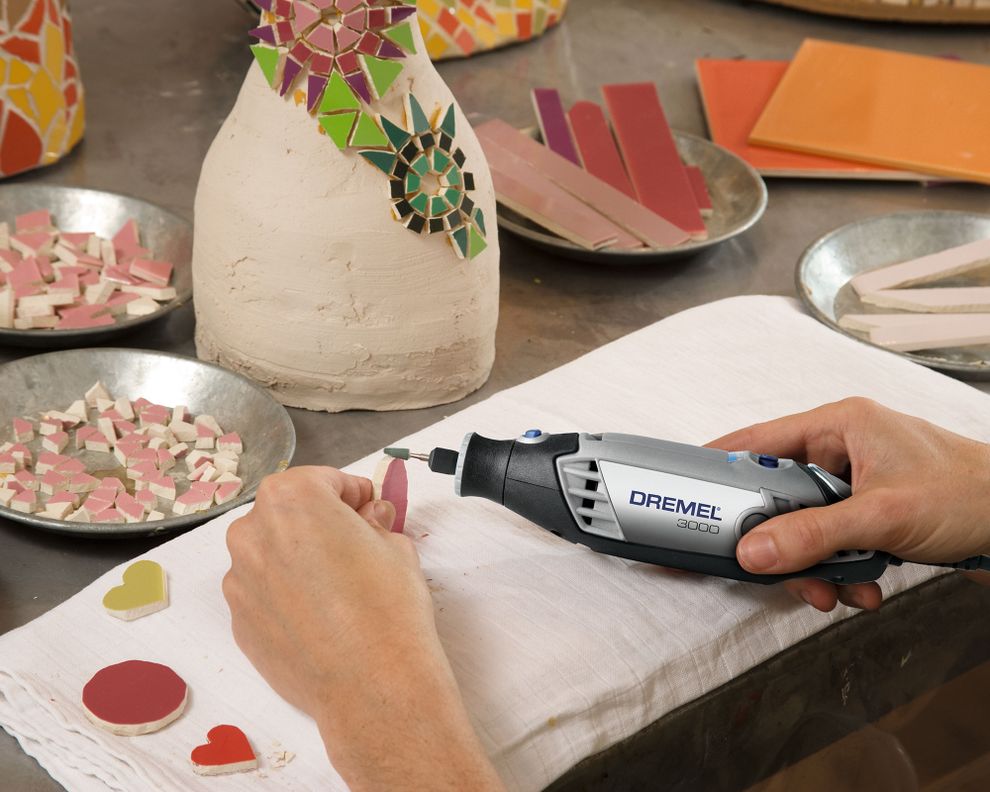 Multipropósito 120W 3000 + 27 accesorios Dremel-10