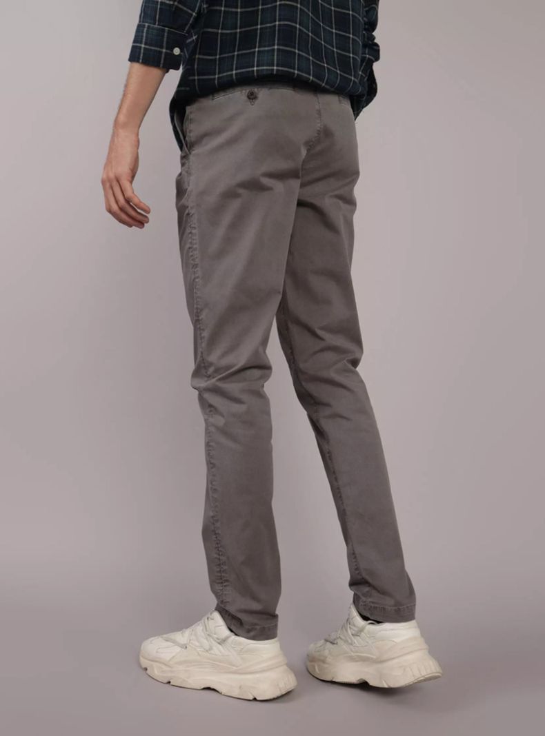 AE Pantalón Slim Chino Rockwell -1