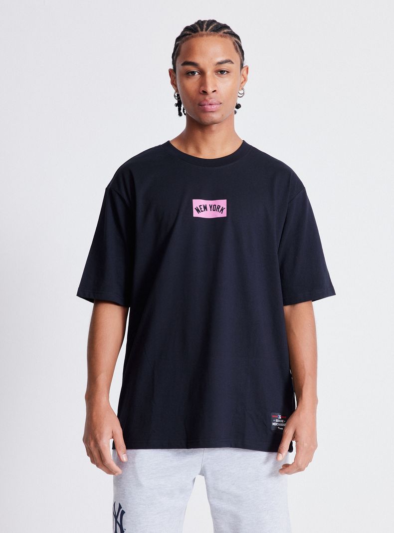 Polera Estampado New York Loose Fit