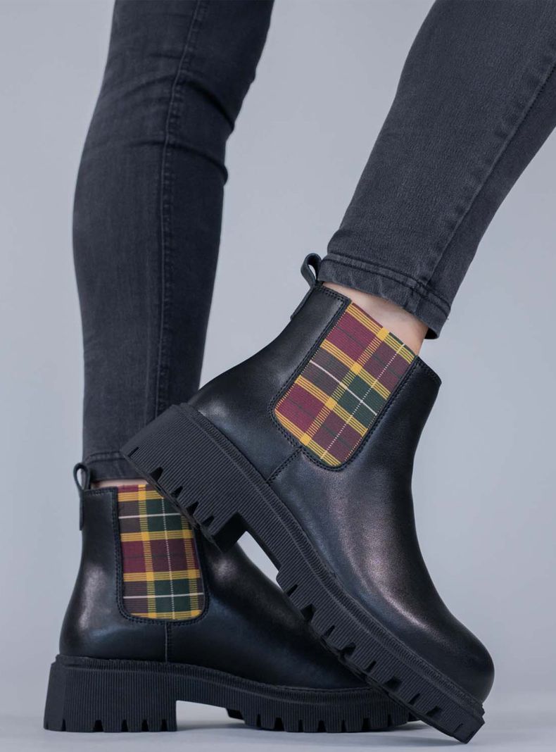 Botín Cuero Lacock Mujer