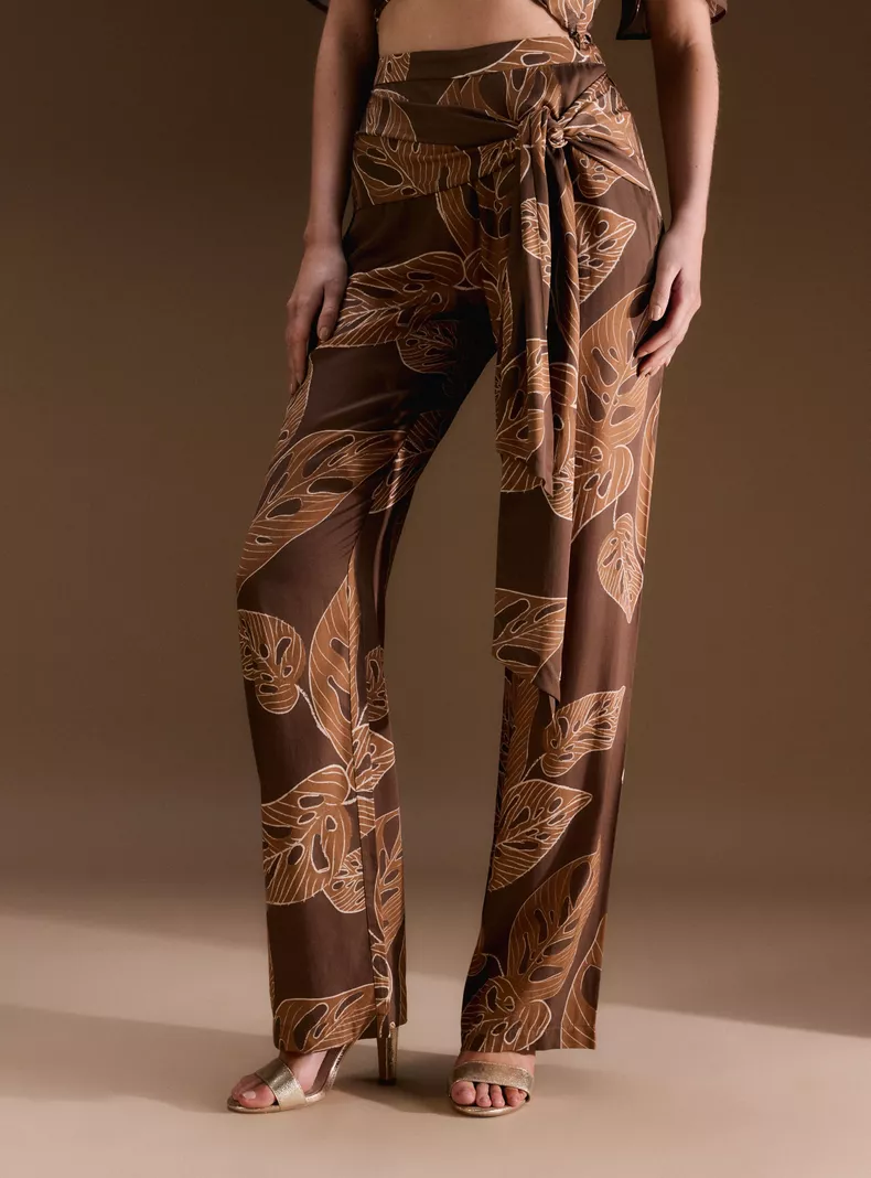 Pantalón Straight Fluido con Lazo Colección Ange Eyzaguirre