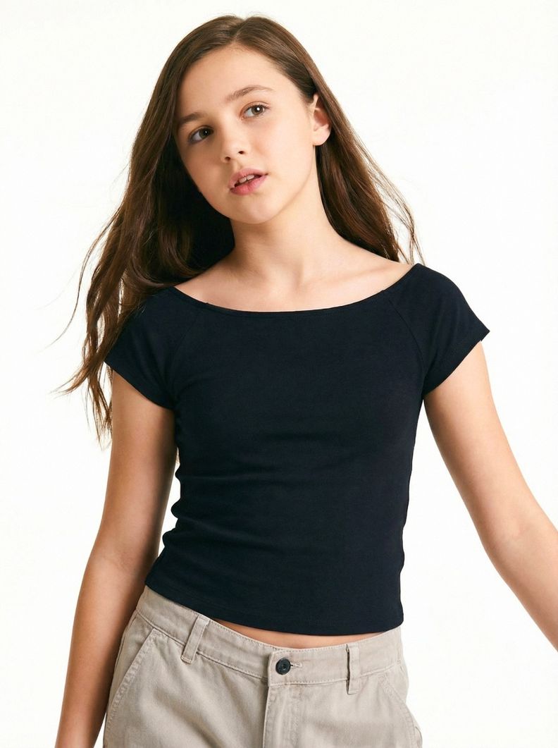 Polera Ajustada con Cuello Bardot