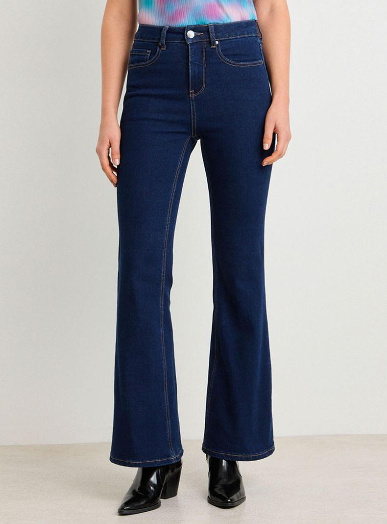 Jeans Flare Elasticado Liso