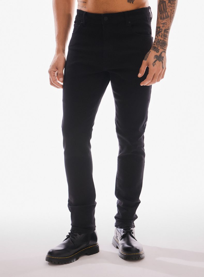 Jeans Cinco Bolsillos Skinny Negro