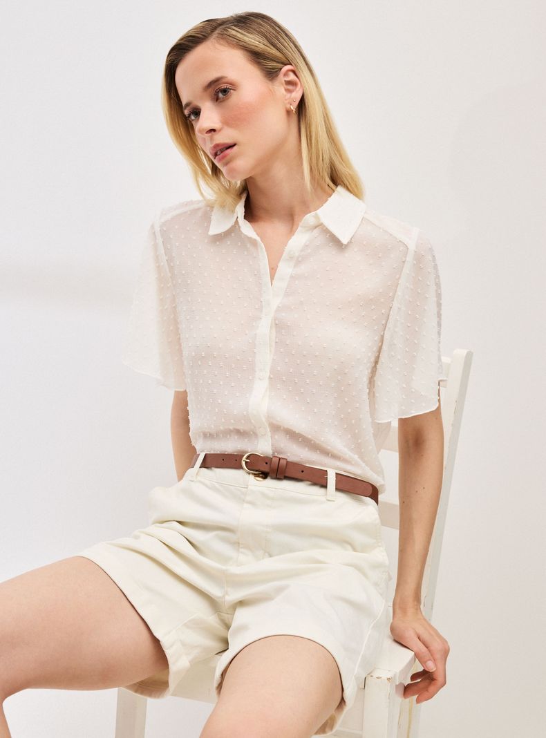 Blusa con Lunares en Relieve