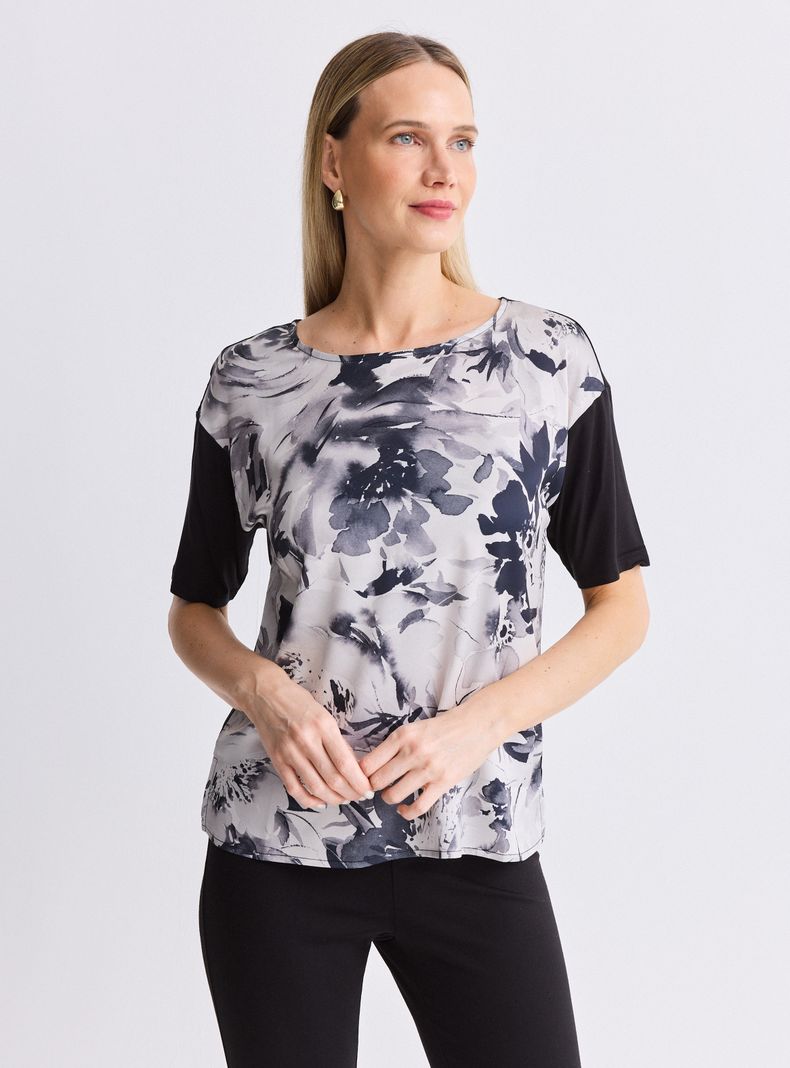 Polera Estampado Frontal Mix Telas