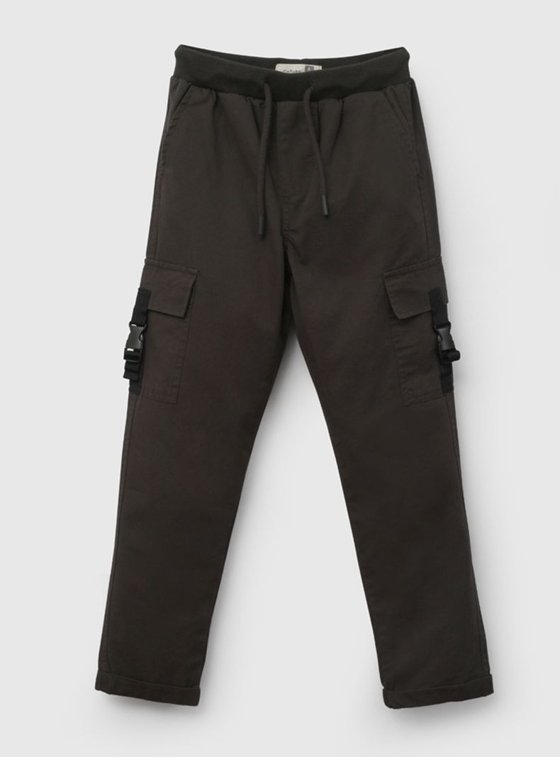 Pantalón Cargo con Broches en Bolsillos