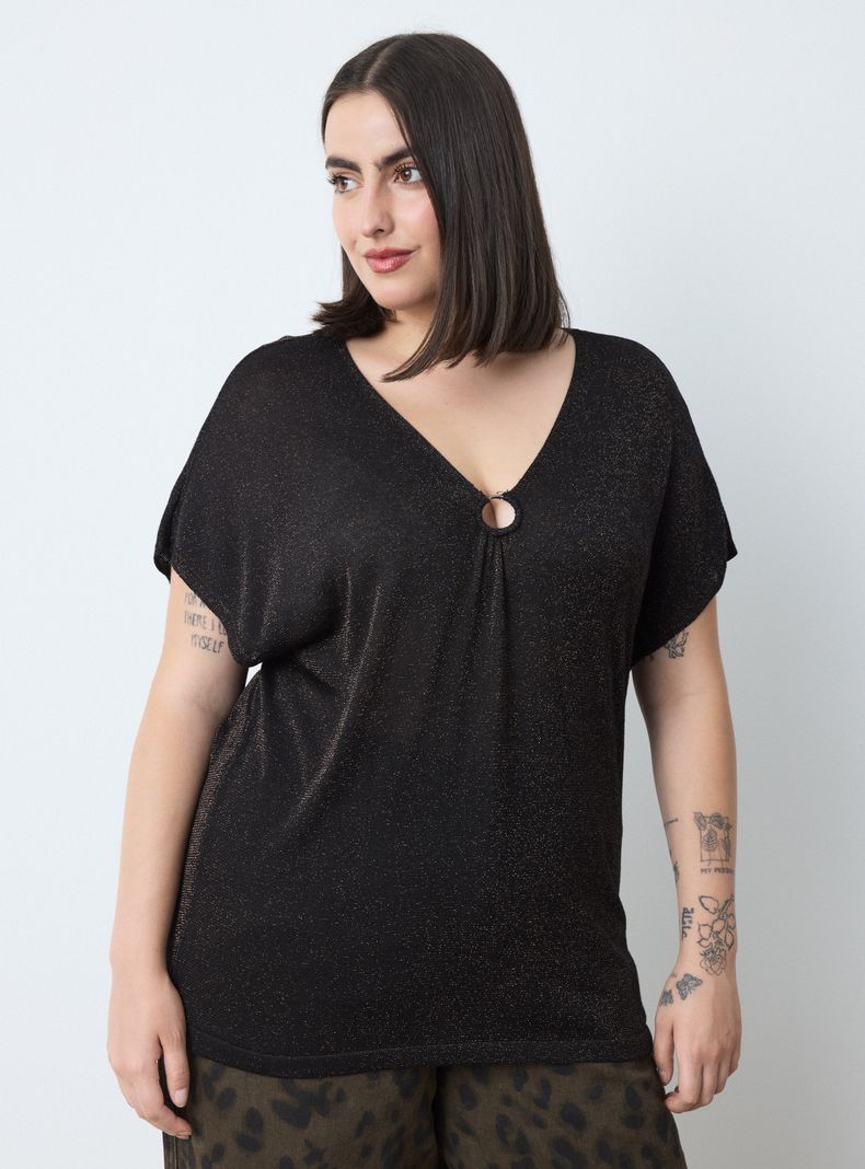 Polera Tejida Escote V con Anillo Metálico