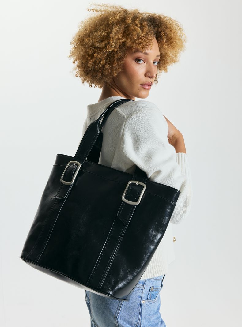 Cartera de Hombro Tipo Tote Hebillas