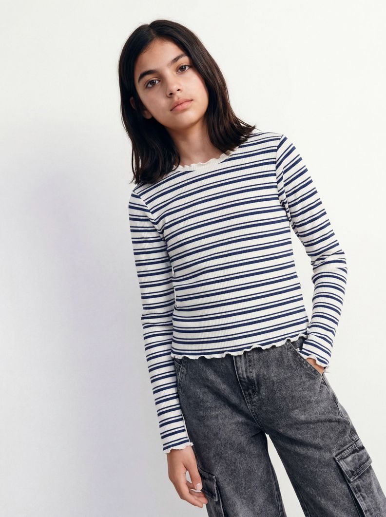 Polera con Detalles Rule