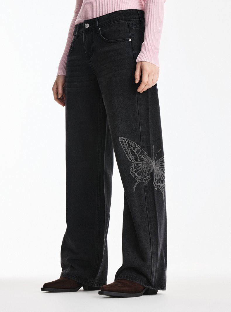 Jeans Tiro Bajo con Bordado