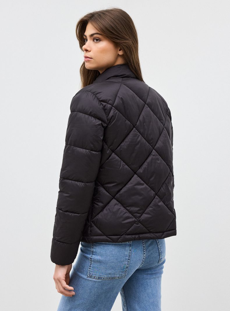 Parka Rombos Cuello Alto Alaniz | Paris.cl