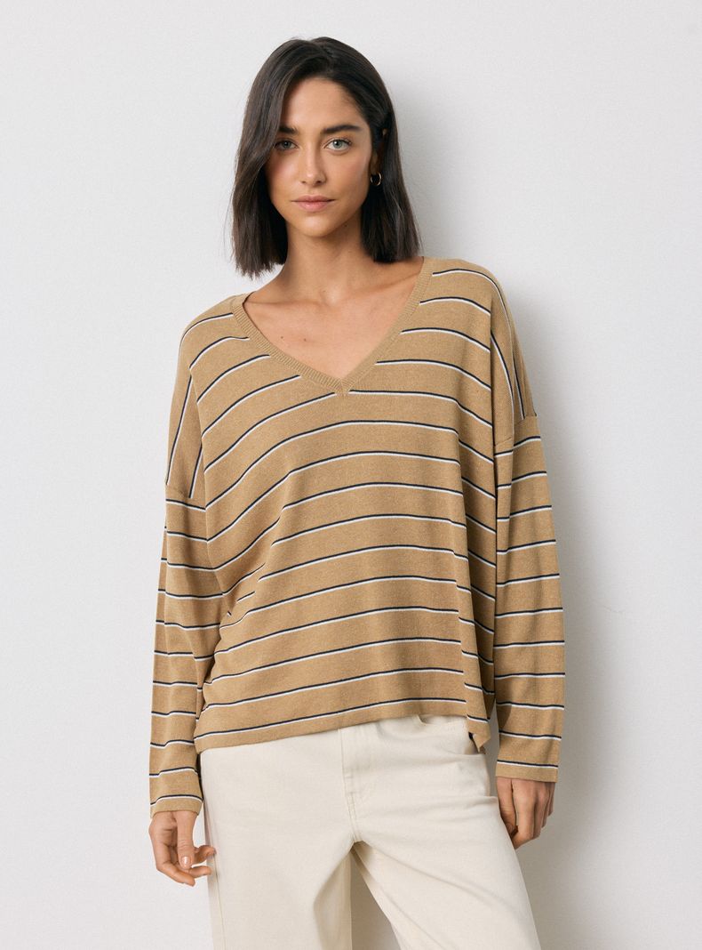 Sweater Fino Calce Relajado Hombro Caído Contiene Lino