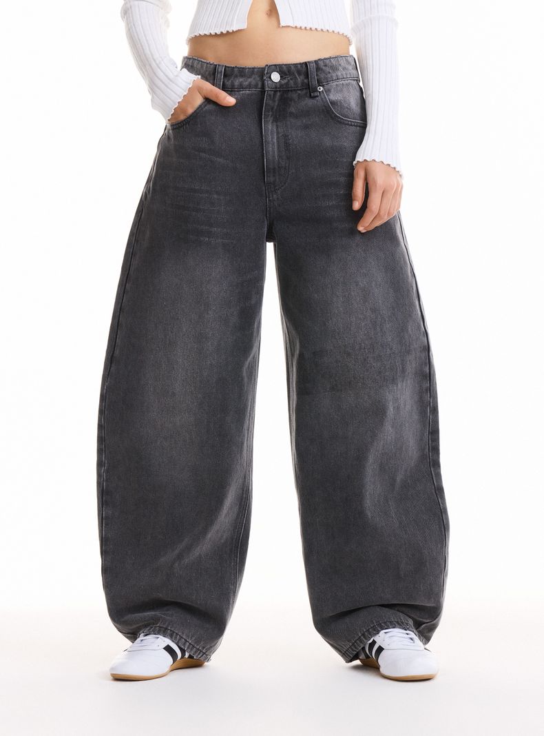 Jeans Barrel con Tela Liviana Custom Fit