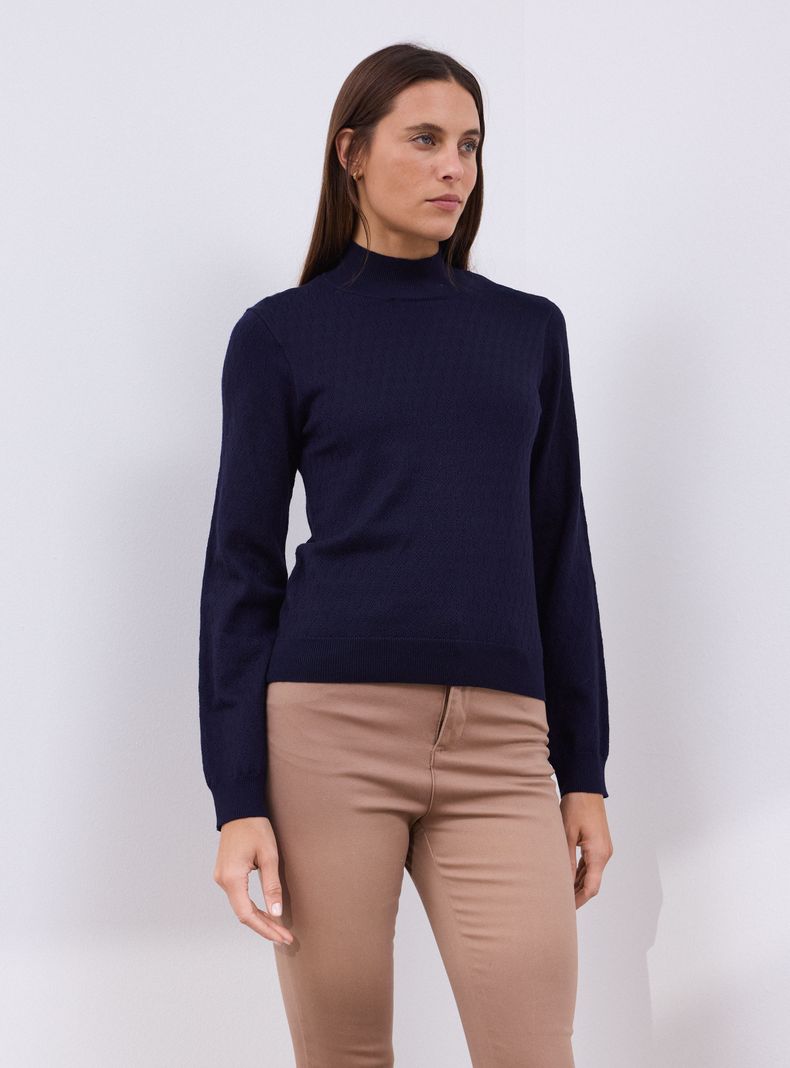 Sweater Cuello Alto y Textura