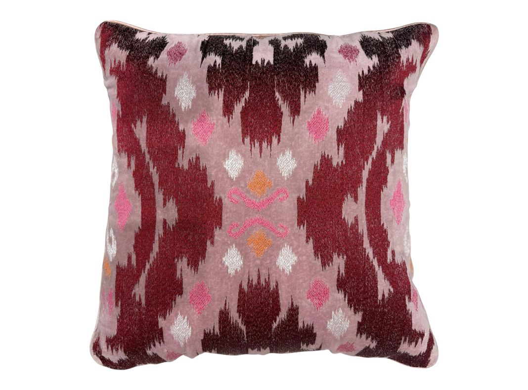 Cojín Ikat Bordado 45x45 cm