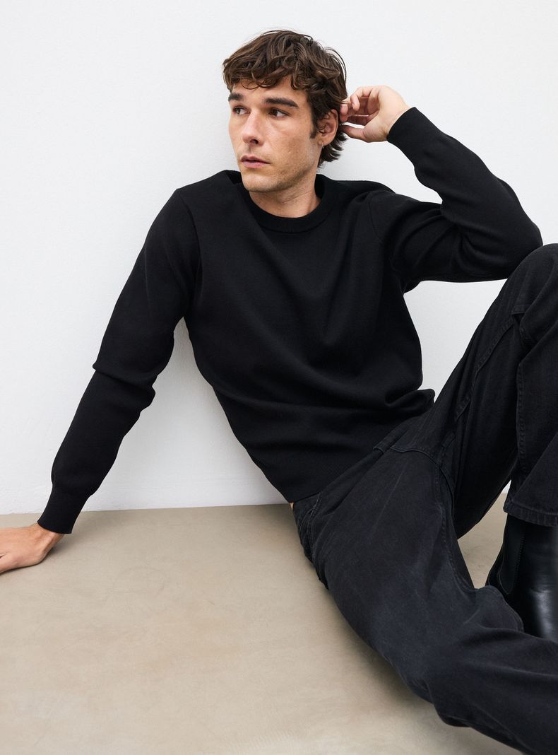ALANIZ SWEATER CUELLO REDONDO LISO BÁSICO