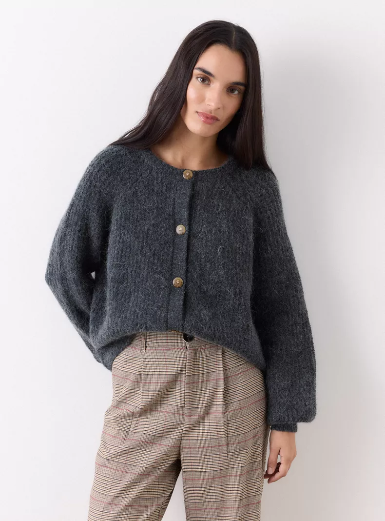Chaleco Mezcla Lana y Mohair Diseño Abotonado