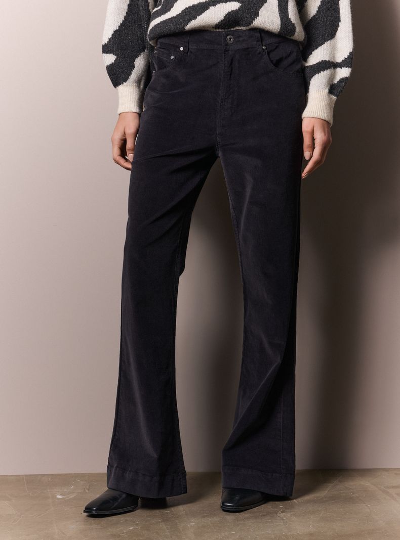 Pantalón de Cotelé Flare