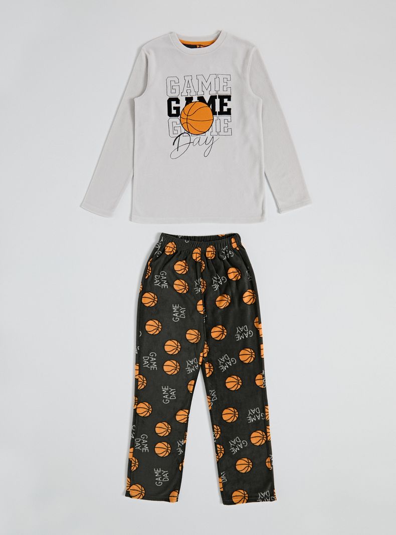 Pijama Polar con Bordado Delantero