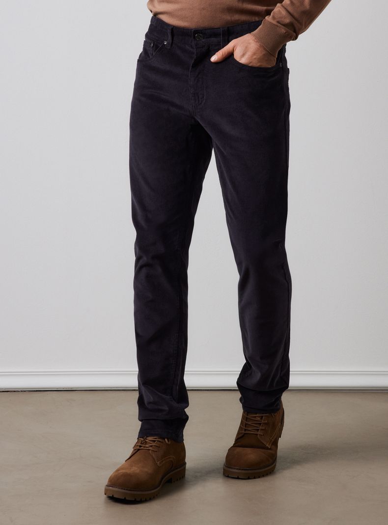 Pantalón Cotelé Slim Fit