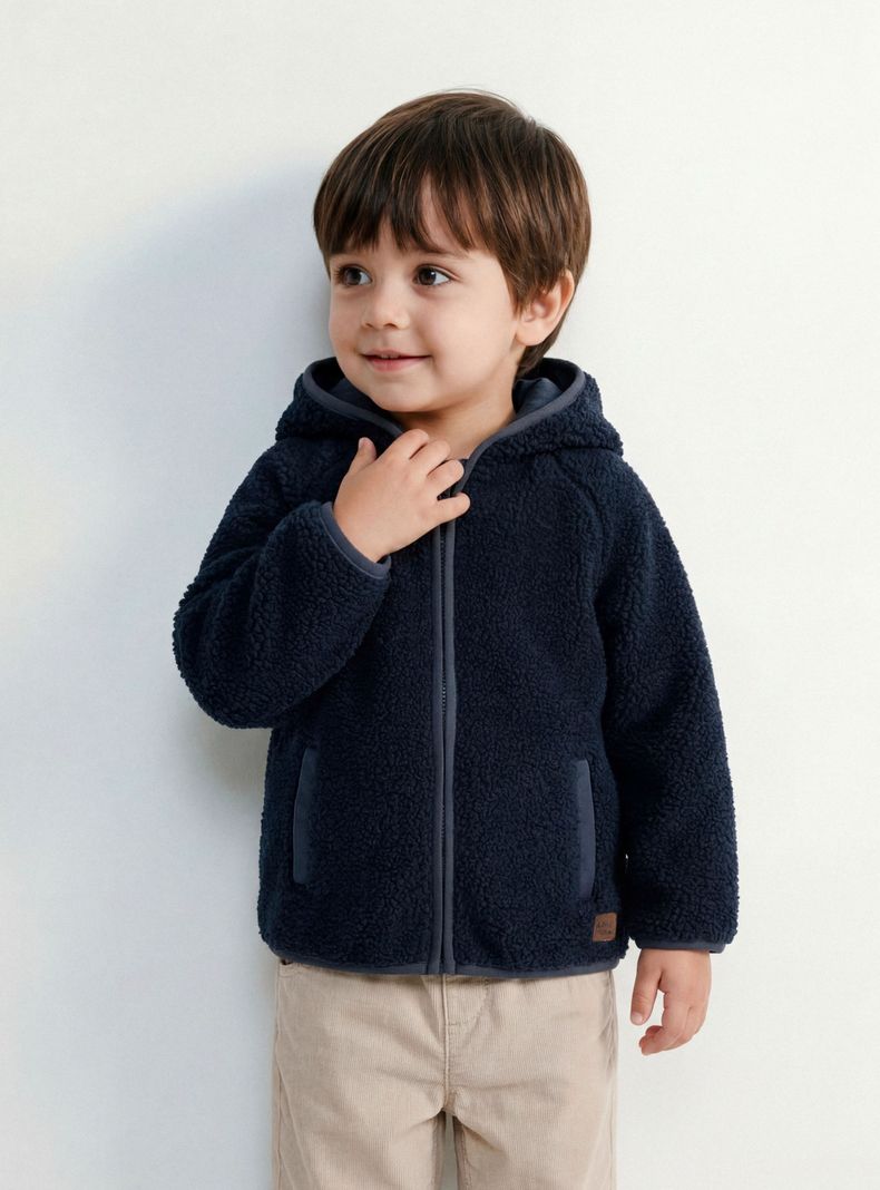 Polar Liso con Detalles en Nailon
