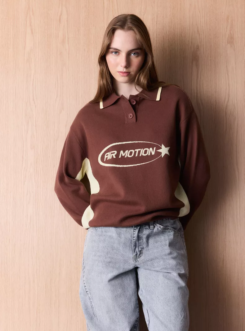 Sweater con Diseño y Cuello Polo