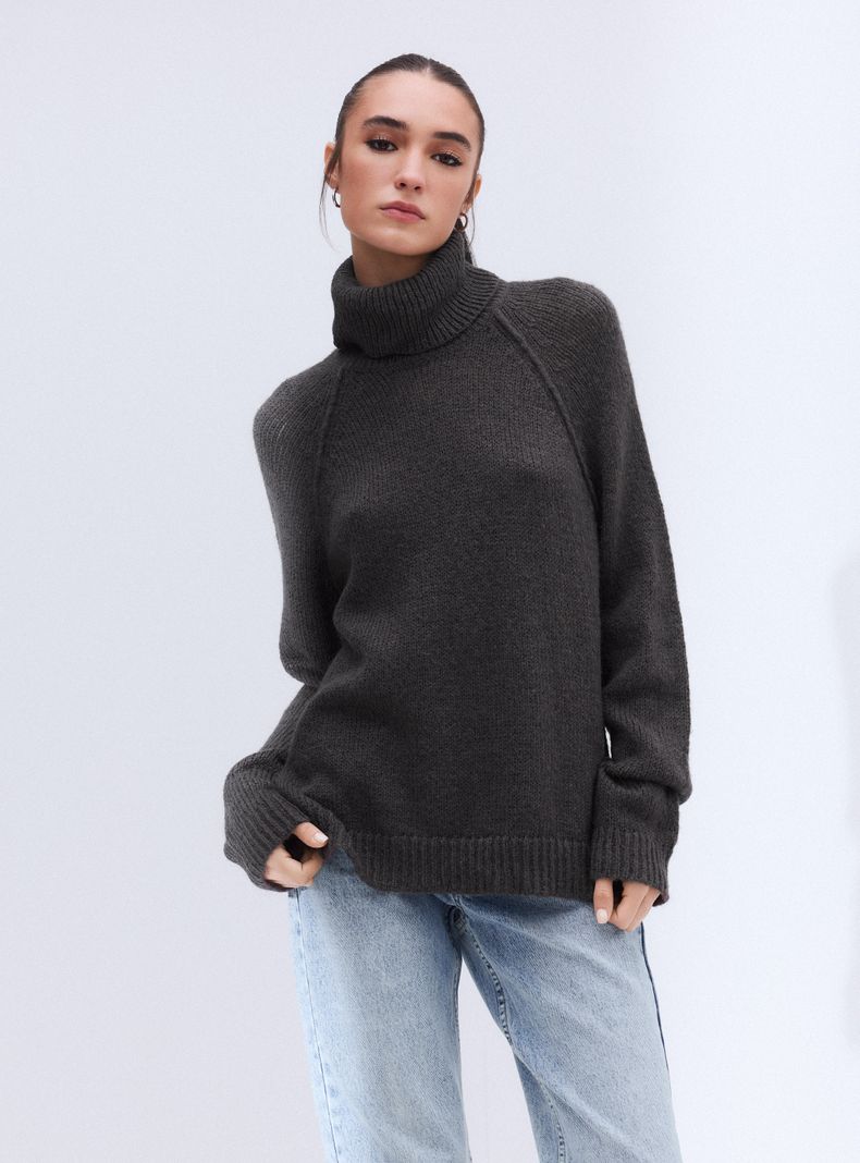 Sweater Raglán Cuello Alto