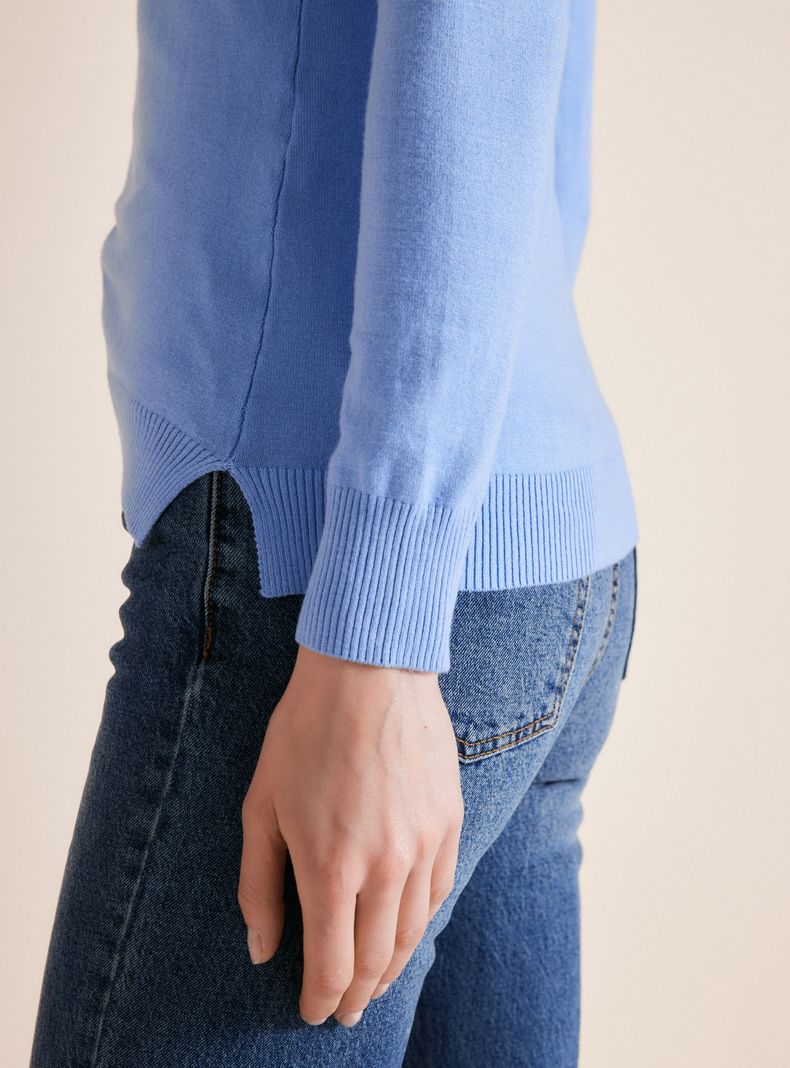 Sweater Básico Neutro Cuello V-3