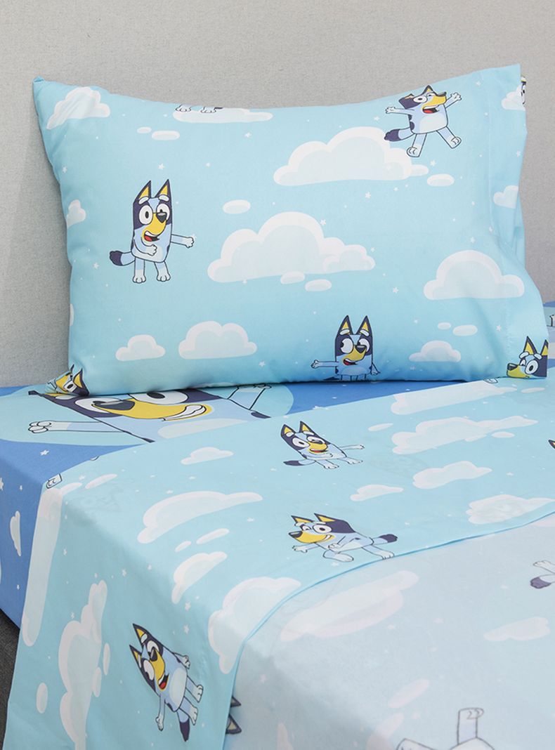 Juego de Sábanas Single 1.5 Plazas Bluey Nubes