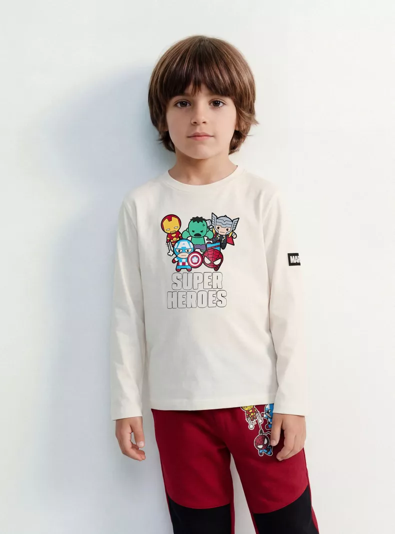 MARVEL POLERA ESTAMPADA AVENGERS ALGODÓN