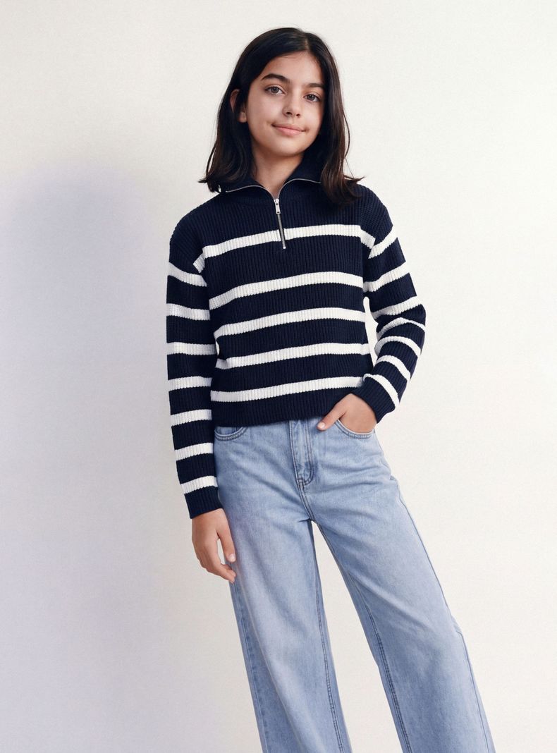 Sweater Rayas Horizontales con Medio Cierre