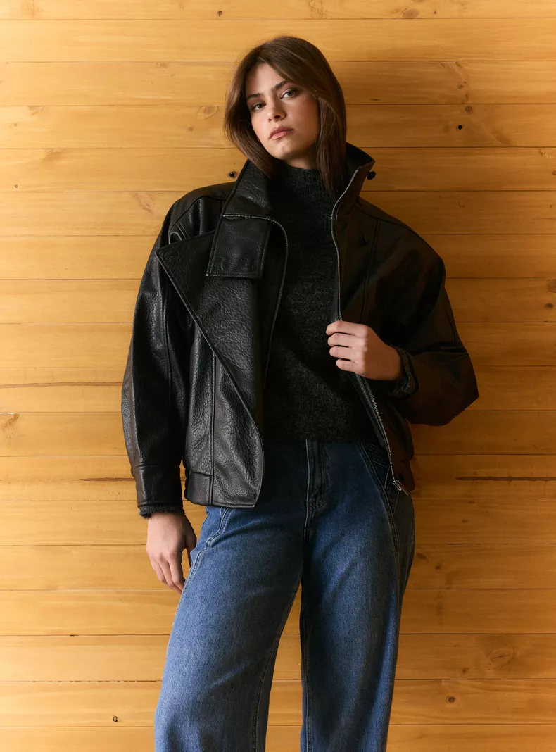 Alaniz - Chaqueta Tipo Bomber Efecto Piel con Cuello Alto Funnel